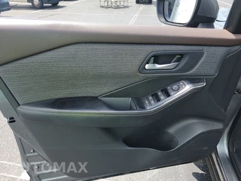 2023 Nissan Rogue SV - miniatura 9