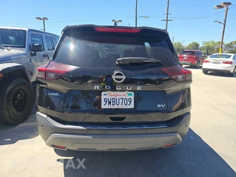 2023 Nissan Rogue SV – miniatura 5