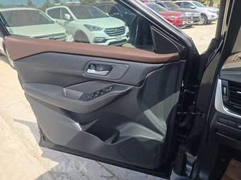 2023 Nissan Rogue SV - miniatura 9