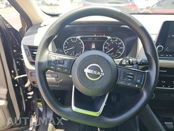 2023 Nissan Rogue SV – miniatura 10
