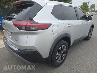 2023 Nissan Rogue SV – miniatura 4