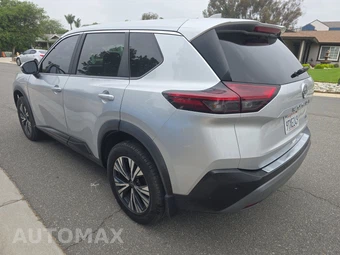 2023 Nissan Rogue SV – miniatura 6