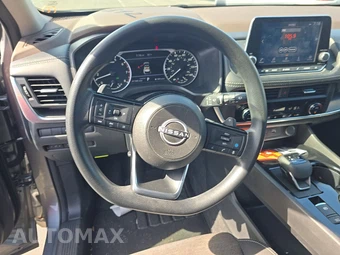 2023 Nissan Rogue SV - miniatura 10
