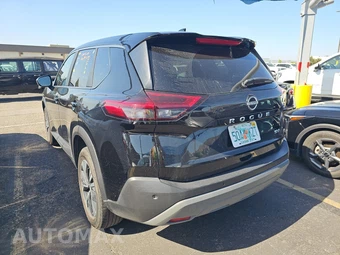 2023 Nissan Rogue SV – miniatura 6
