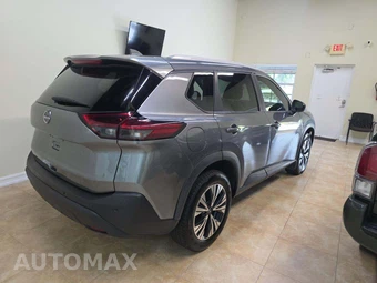 2023 Nissan Rogue SV – miniatura 3