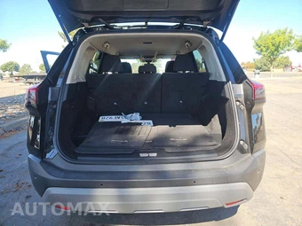 2023 Nissan Rogue SV – miniatura 11