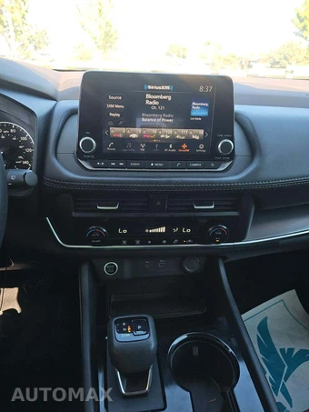 2023 Nissan Rogue SV – miniatura 7