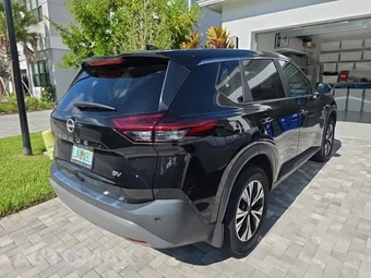 2023 Nissan Rogue SV - miniatura 5