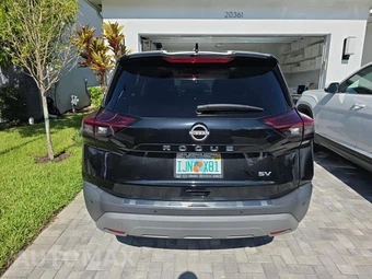2023 Nissan Rogue SV - miniatura 6
