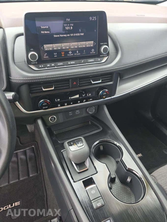 2023 Nissan Rogue SV – miniatura 10