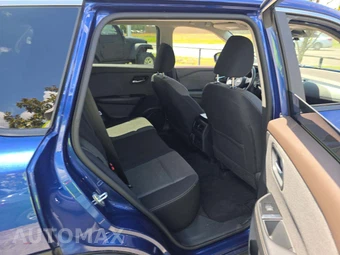 2023 Nissan Rogue SV – miniatura 16