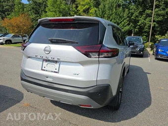 2023 Nissan Rogue SV - miniatura 3