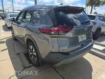 2023 Nissan Rogue SV - miniatura 7