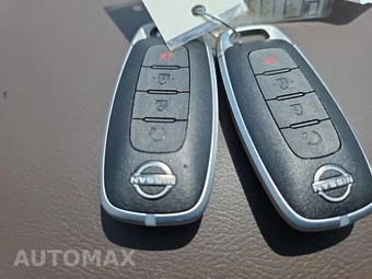 2023 Nissan Rogue SV - miniatura 20