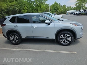 2023 Nissan Rogue SV - miniatura 4