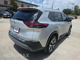2023 Nissan Rogue SV - miniatura 3