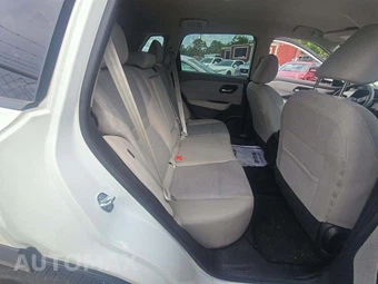 2023 Nissan Rogue SV – miniatura 16