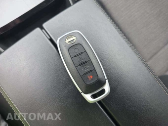 2023 Nissan Rogue SV – miniatura 5