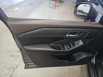 2023 Nissan Rogue SV - miniatura 10