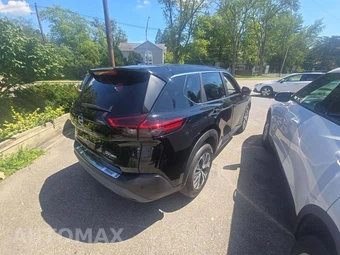 2023 Nissan Rogue SV - miniatura 3