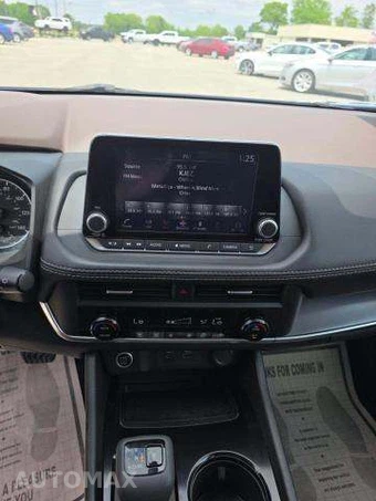 2023 Nissan Rogue SV – miniatura 11