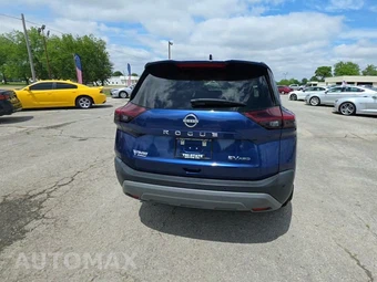 2023 Nissan Rogue SV – miniatura 4