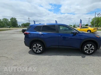 2023 Nissan Rogue SV – miniatura 5