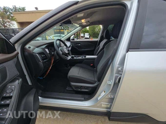 2023 Nissan Rogue SV - miniatura 3