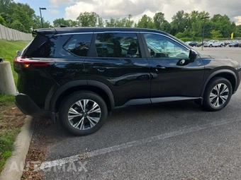 2023 Nissan Rogue SV - miniatura 4