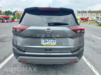 2023 Nissan Rogue SV – miniatura 6