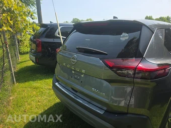 2023 Nissan Rogue SV - miniatura 6