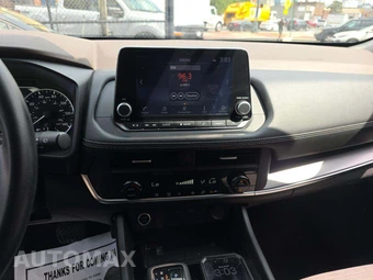 2023 Nissan Rogue SV - miniatura 10