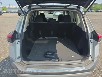 2023 Nissan Rogue SV - miniatura 17