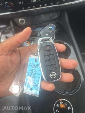 2023 Nissan Rogue SV - miniatura 8