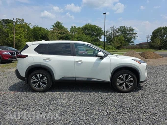 2023 Nissan Rogue SV - miniatura 4