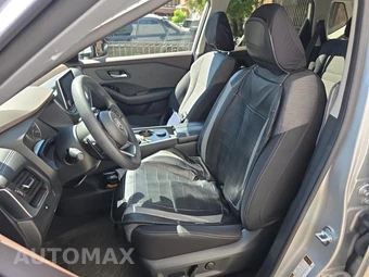2023 Nissan Rogue SV – miniatura 11
