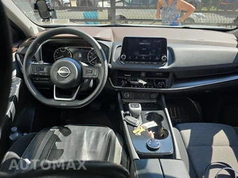 2023 Nissan Rogue SV – miniatura 12