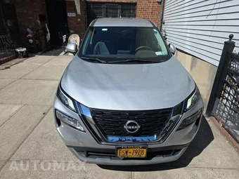 2023 Nissan Rogue SV – miniatura 2