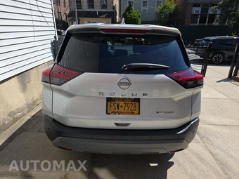 2023 Nissan Rogue SV – miniatura 6