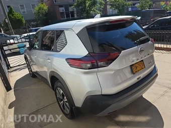 2023 Nissan Rogue SV – miniatura 7