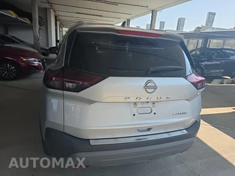 2023 Nissan Rogue SV - miniatura 6
