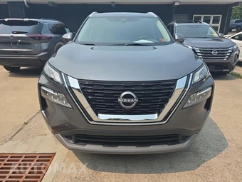 2023 Nissan Rogue SV – miniatura 2