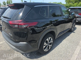 2023 Nissan Rogue SV – miniatura 4