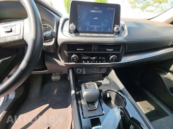 2023 Nissan Rogue SV - miniatura 7