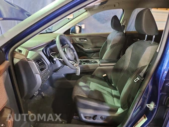 2023 Nissan Rogue SV - miniatura 7