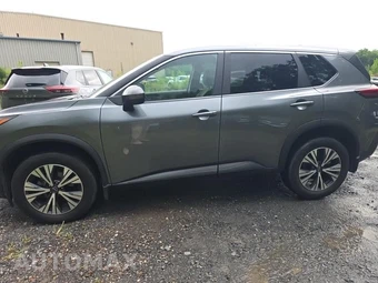2023 Nissan Rogue SV - miniatura 8