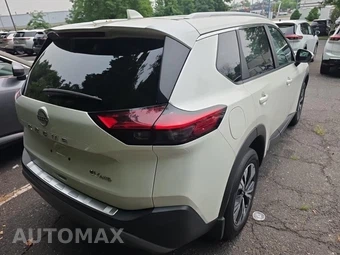 2023 Nissan Rogue SV - miniatura 5