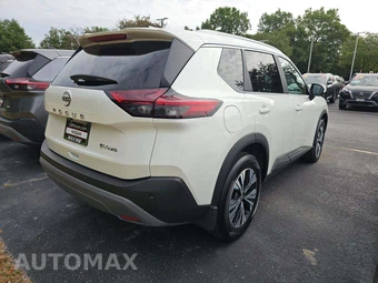 2023 Nissan Rogue SV – miniatura 3