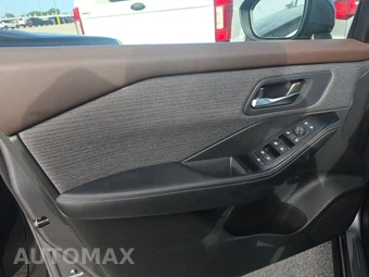 2023 Nissan Rogue SV – miniatura 9
