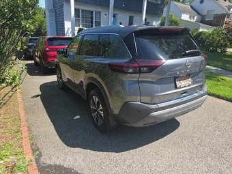 2023 Nissan Rogue SV - miniatura 7